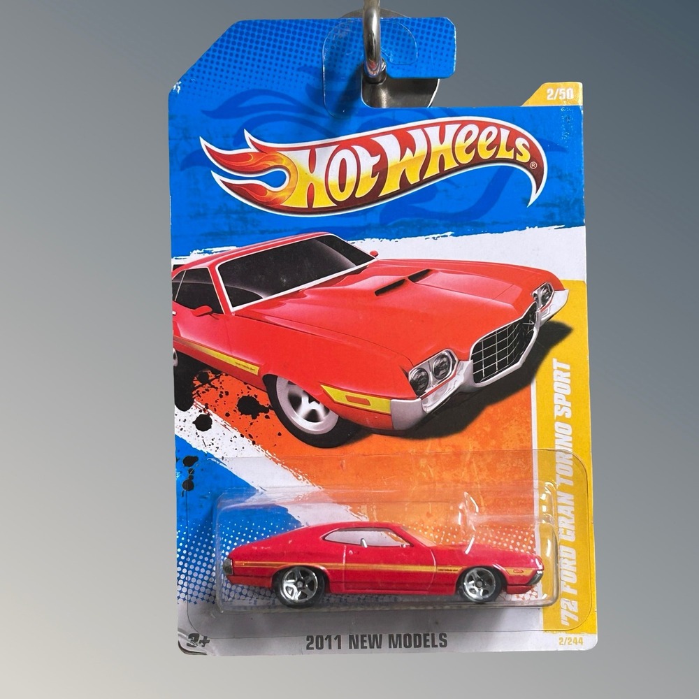 Hot Wheels 72 Ford Gran Torino Sport 2011 New Models Red